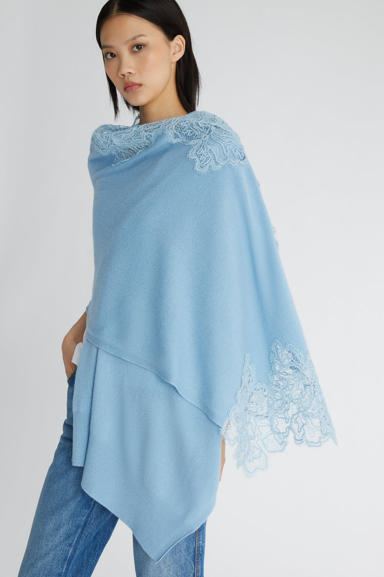 Bleu clair pure cashmere stole with lace