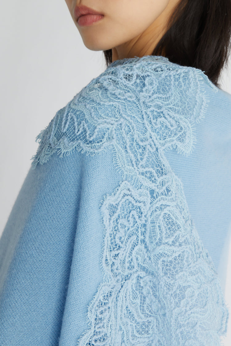 Bleu clair pure cashmere stole with lace