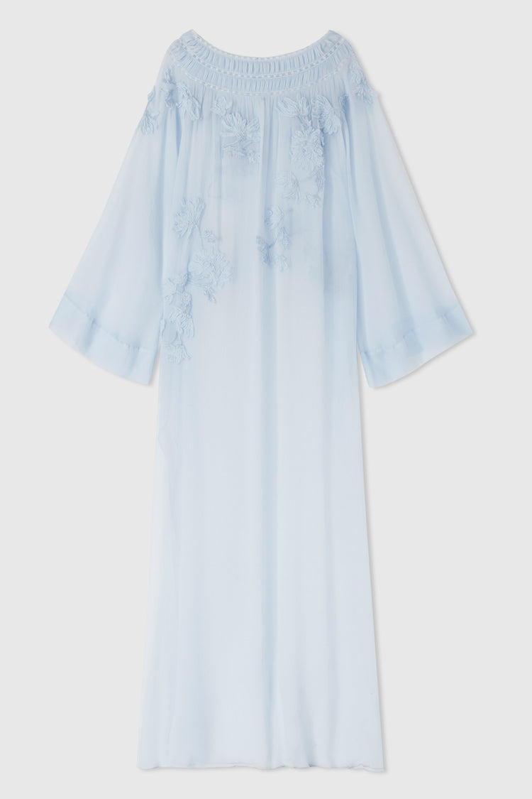 Kaftano lungo in pura seta con ricami floreali tridimensionali realizzati a mano