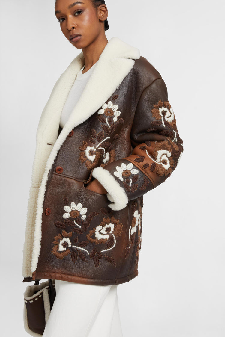 Single-breasted shearling with handmade wool thread floral embroidery