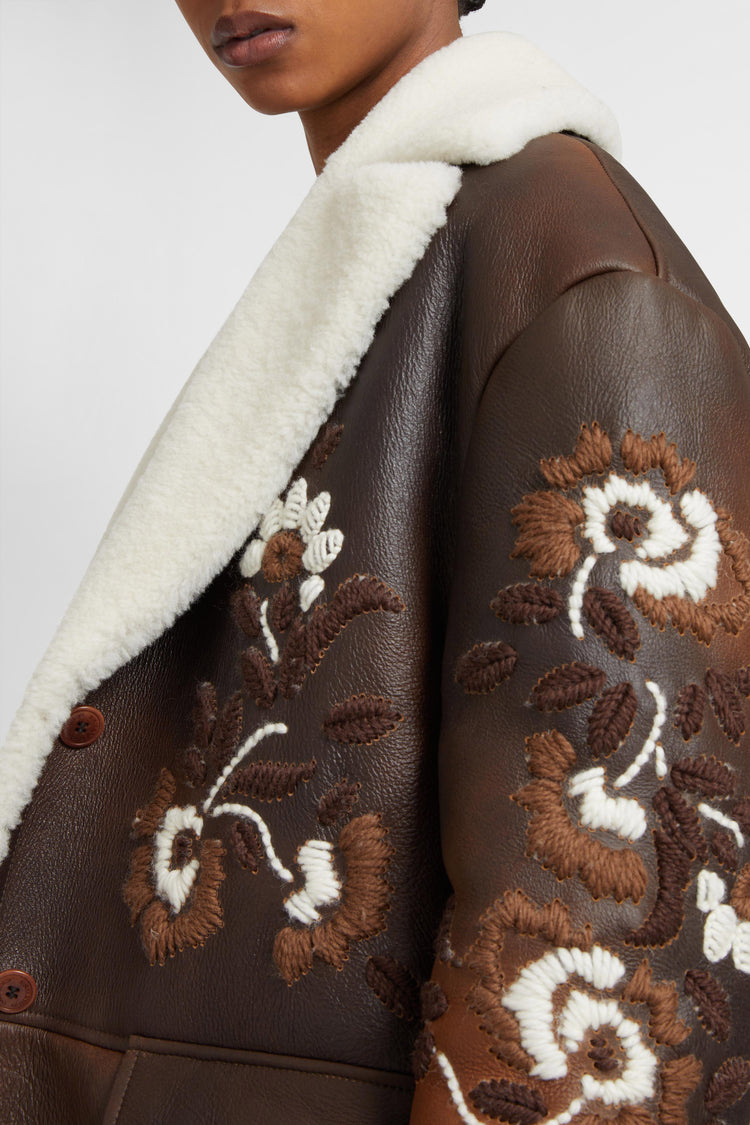 Single-breasted shearling with handmade wool thread floral embroidery