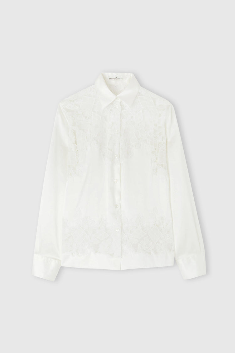 Chemise en soie extensible avec empiècement en dentelle brodée à la main