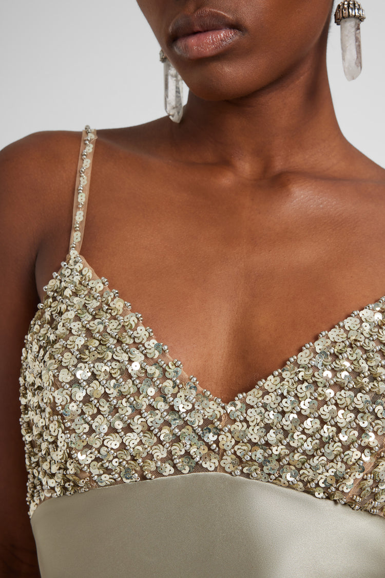 Abito lungo lingerie in satin di seta e paillettes