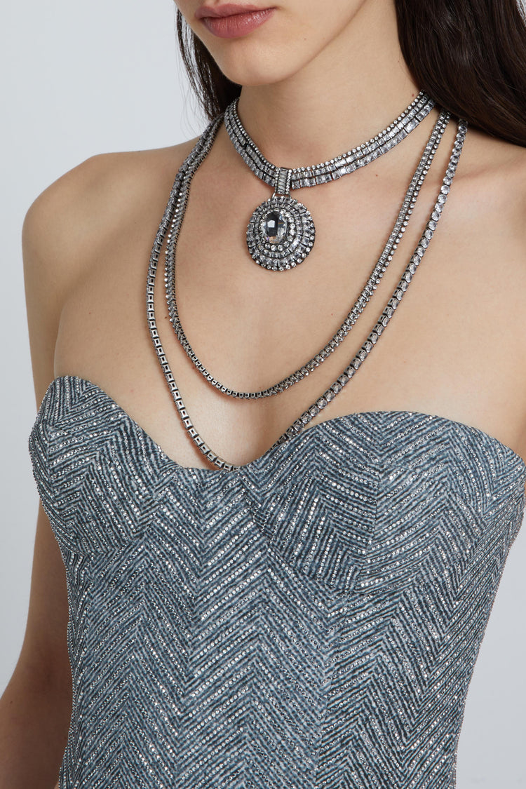 Collana multifilo con cristalli e pietre stalcate