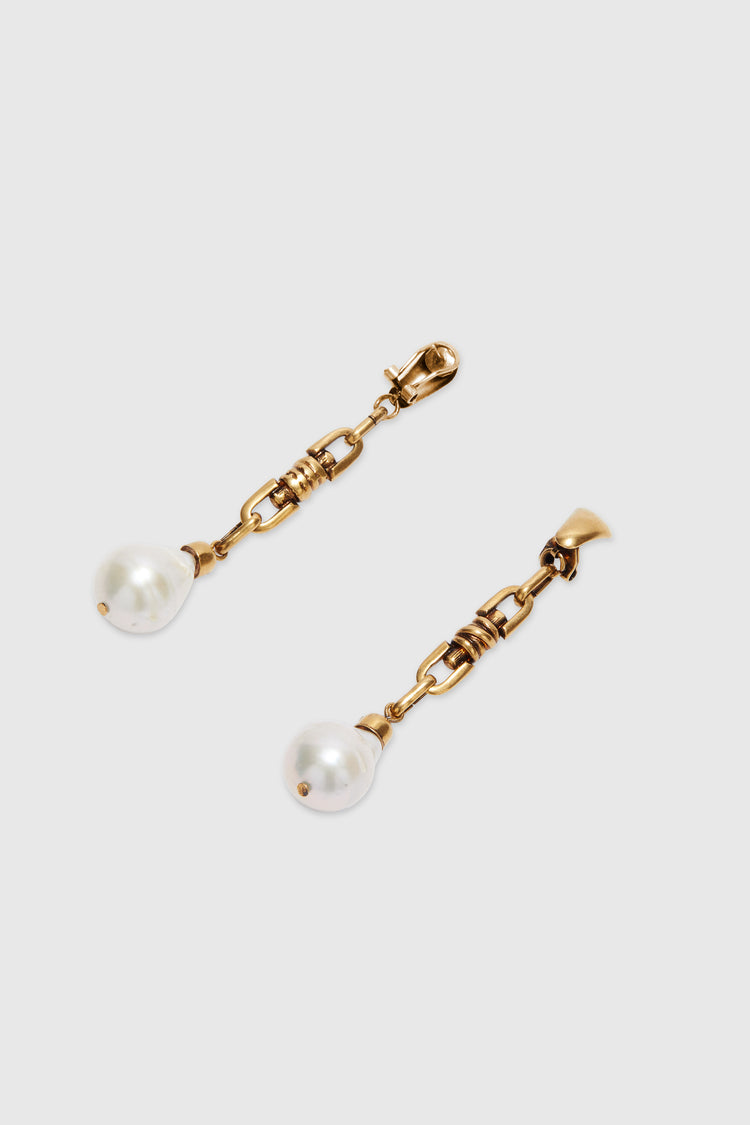 Dangling earrings with knot and freshwater pearls gold tone