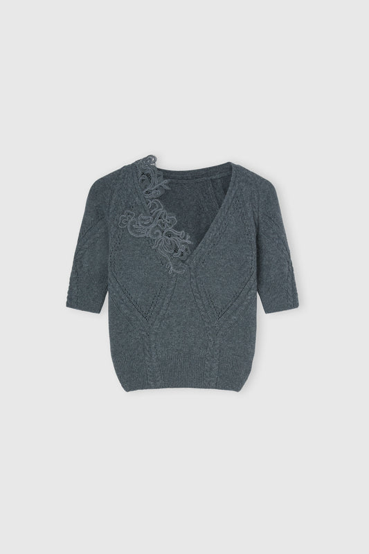 Wool and cashmere top with diagonal braid and Cornely lace