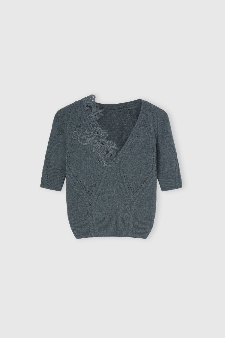 Wool and cashmere top with diagonal braid and Cornely lace