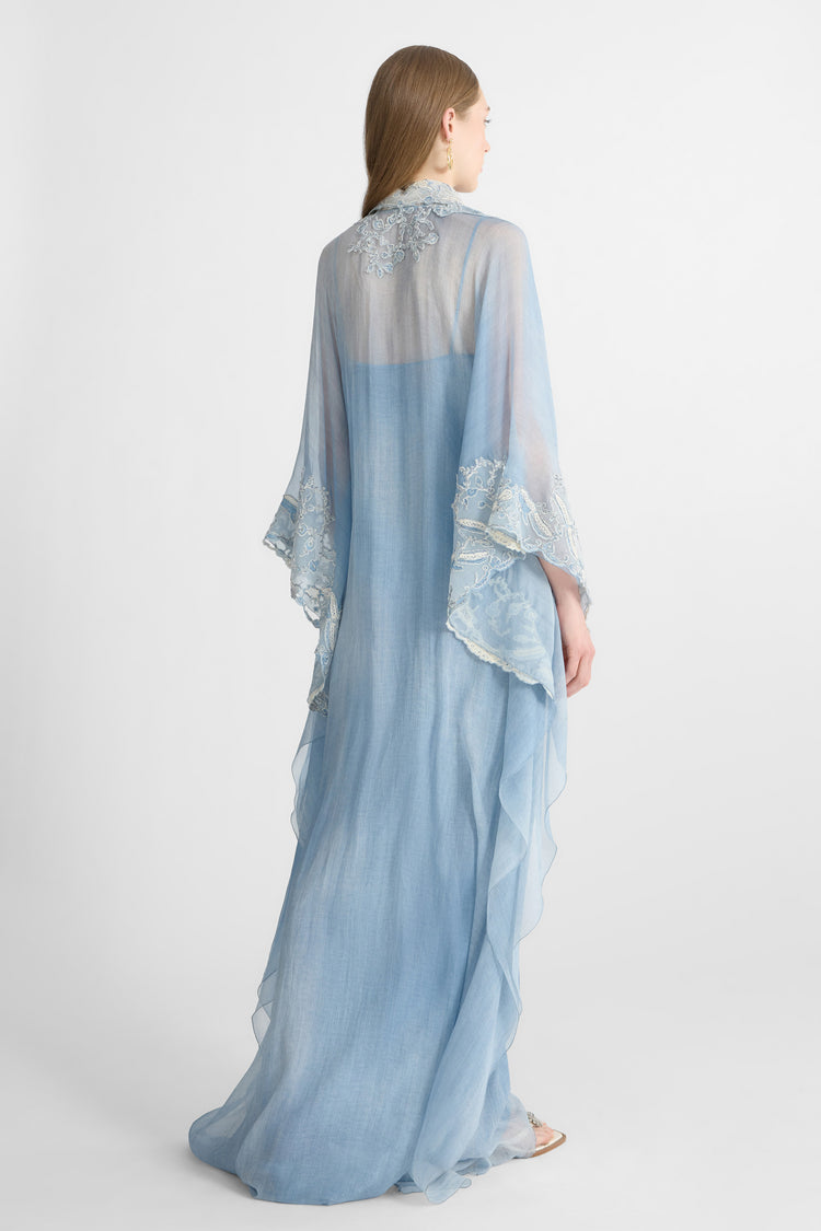 Robe kaftan longue en soie imprimé jeans avec détails en dentelle