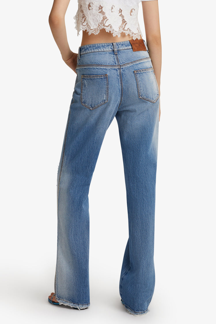 Jeans baggy con strappo