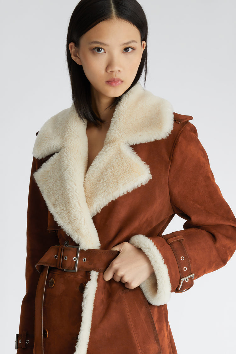 Shearling croisé délavé à la main avec ceinture