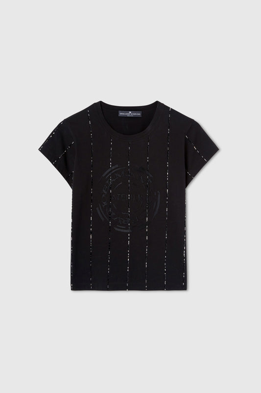 T-shirt with microcrystals