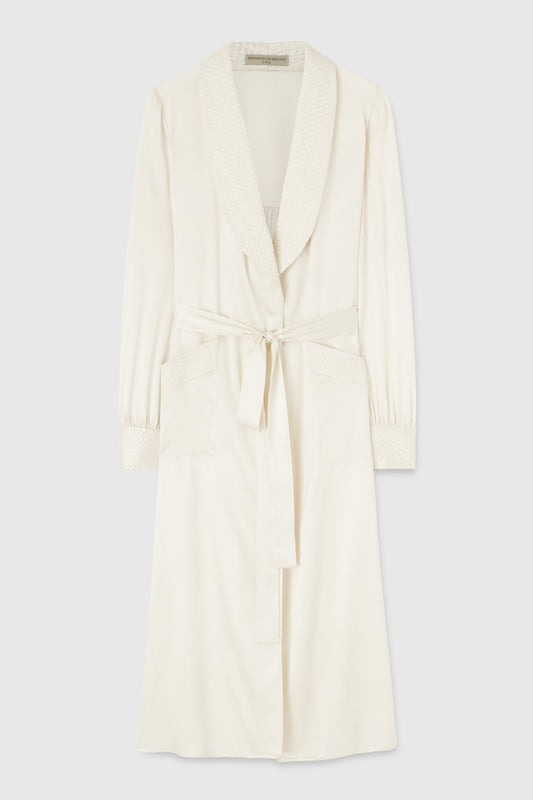 Long dressing gown with quilted detail.