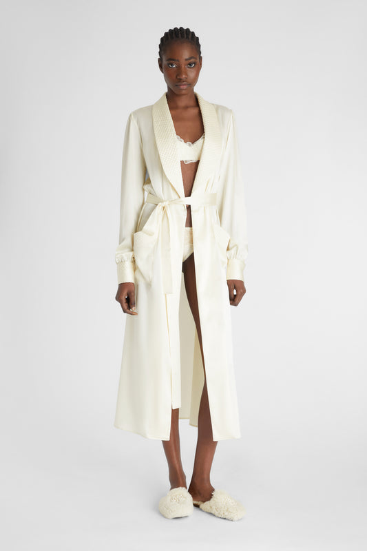 Long dressing gown with quilted detail.