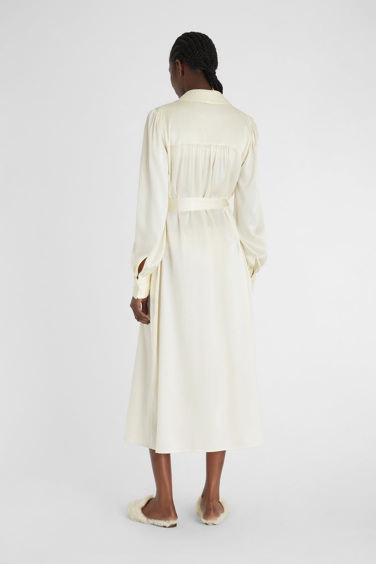 Long dressing gown with quilted detail.