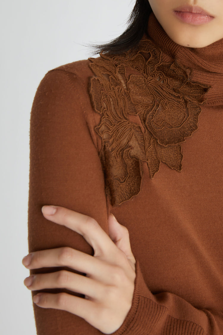 Maglia in pura lana merino con pizzo