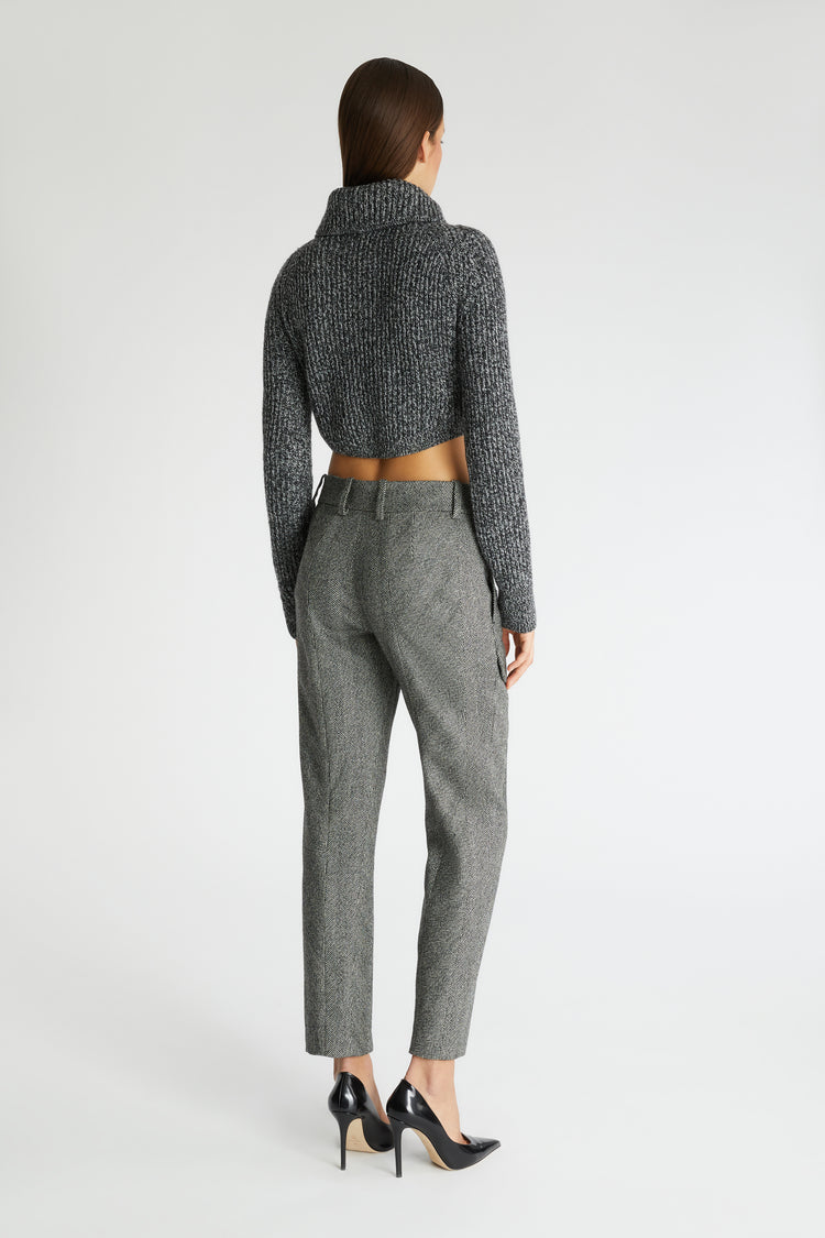 Maglia cropped in misto cashmere con collo alto e zip