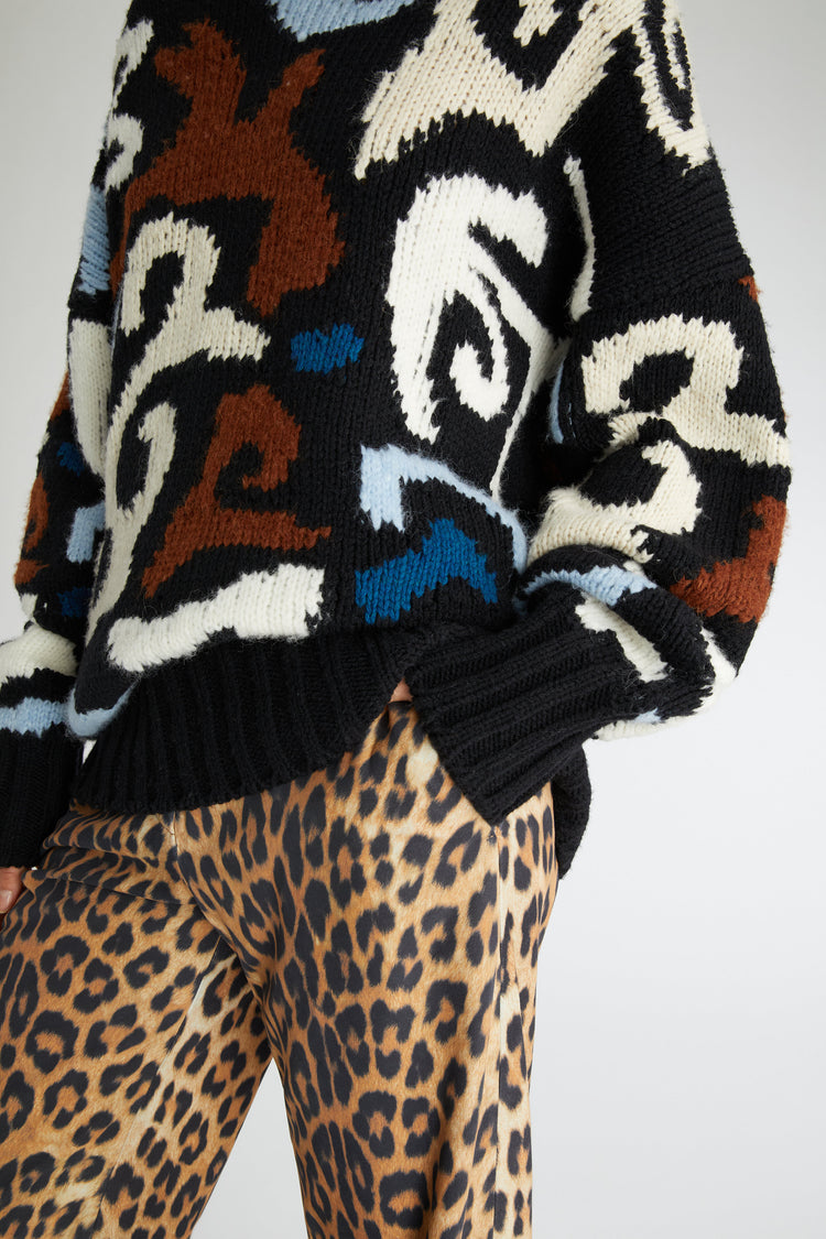 Oversized sweater with jacquard pattern