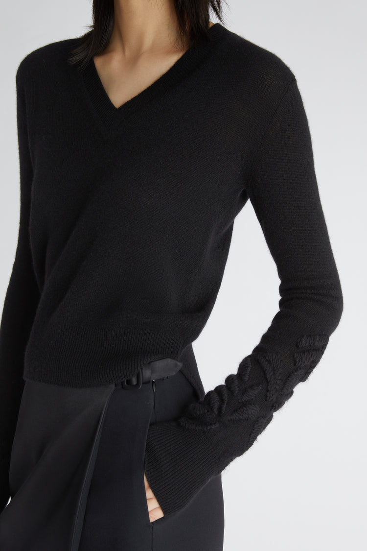 Pure cashmere sweater with handmade floral embroidery