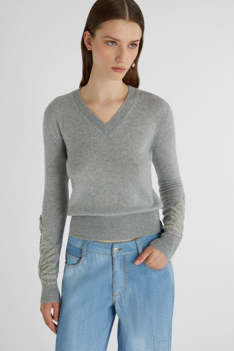 Pure cashmere sweater with handmade floral embroidery