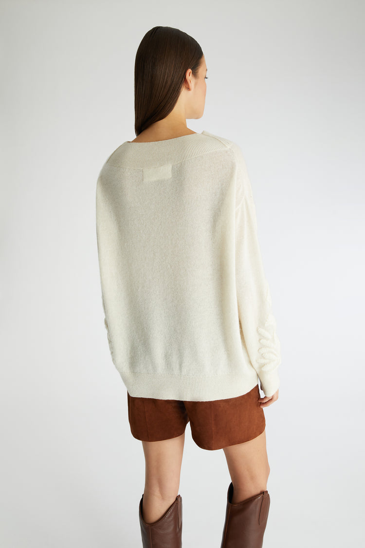 Pure cashmere oversized sweater with handmade floral embroidery