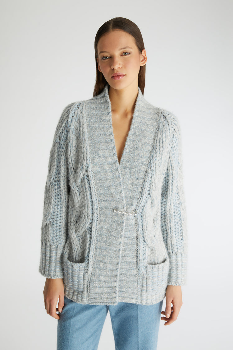 Cardigan en alpaga et cachemire mélangés avec tresses et broche