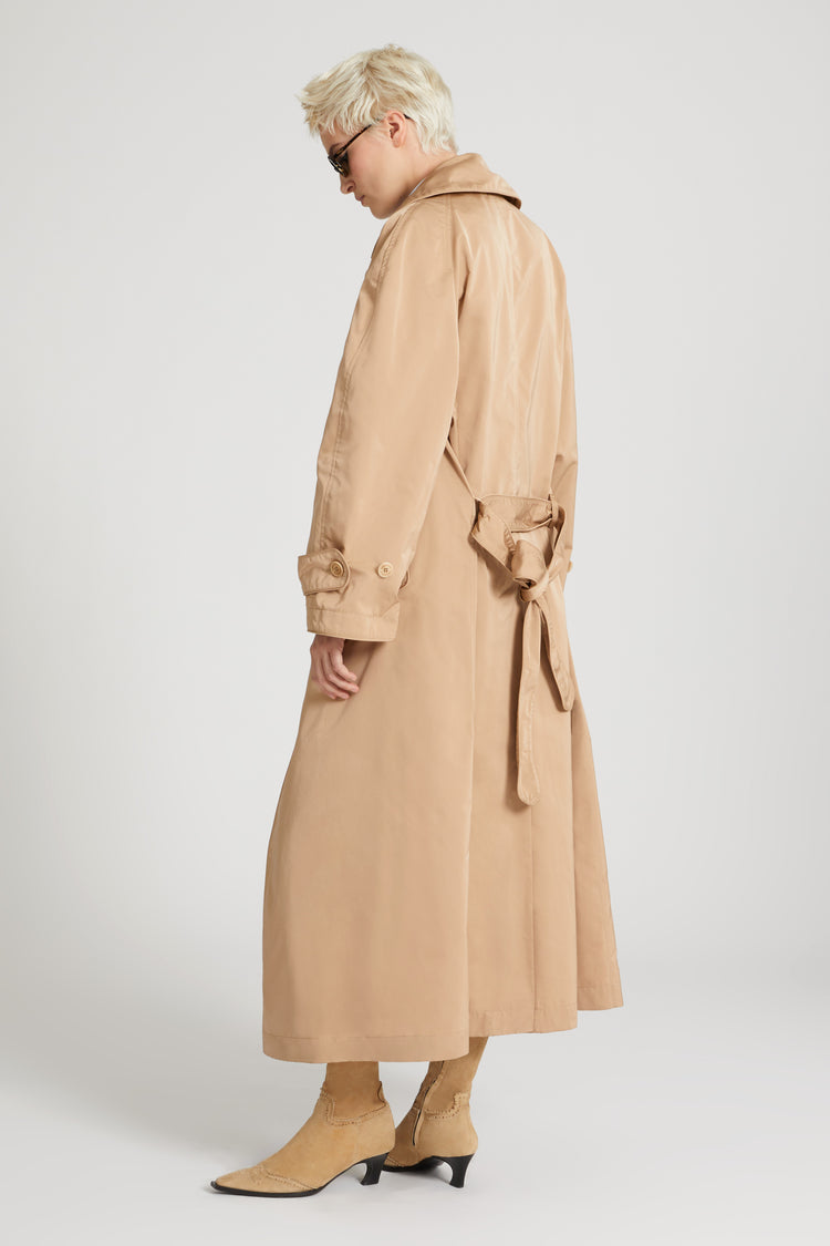 Technical duchesse single-breasted trench coat