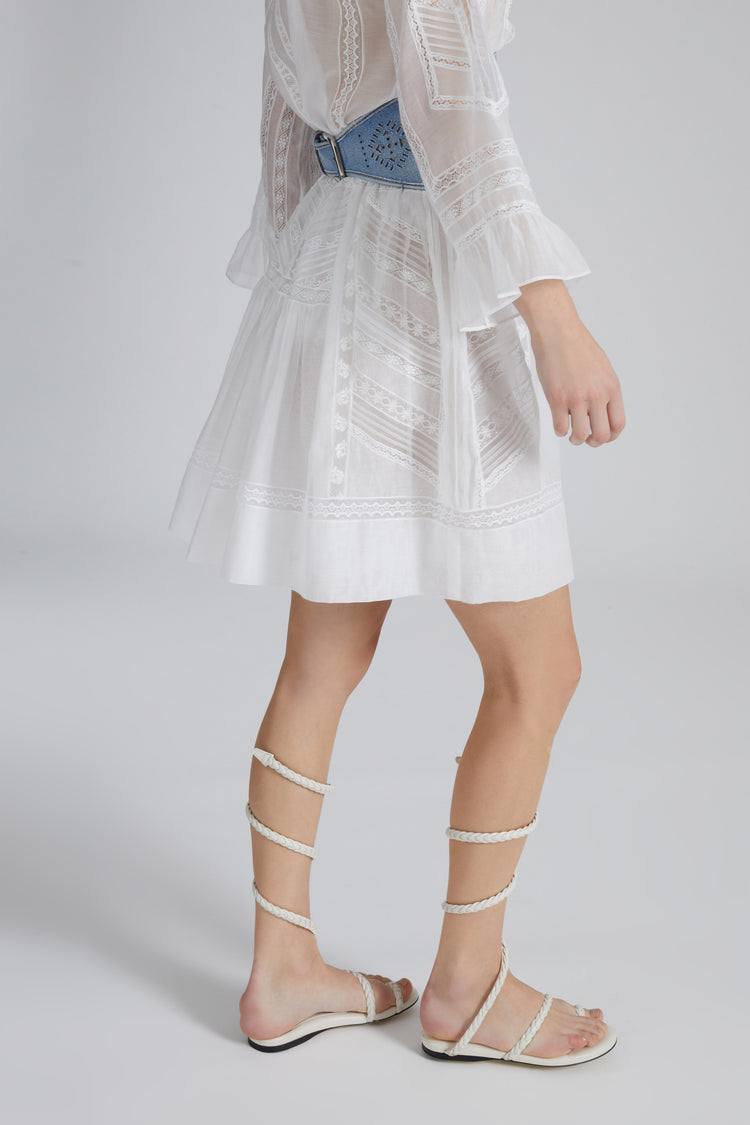 Short skirt in cotton muslin with valencienne lace details