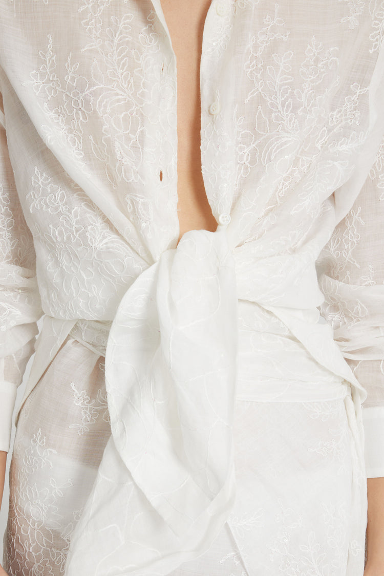Shirt in ramie with tone-on-tone handmade floral embroidery