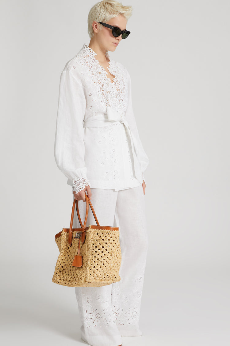 Pure linen shirt with sash and macramé lace and sangallo details
