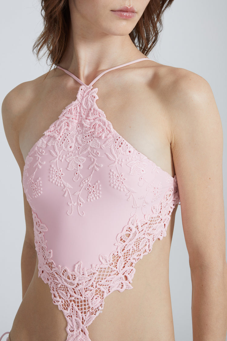 Trikini with chantilly lace