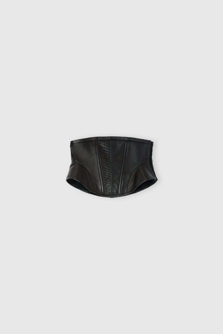 Corsetto in pelle con lacci intrecciati e struttura scultorea sui fianchi