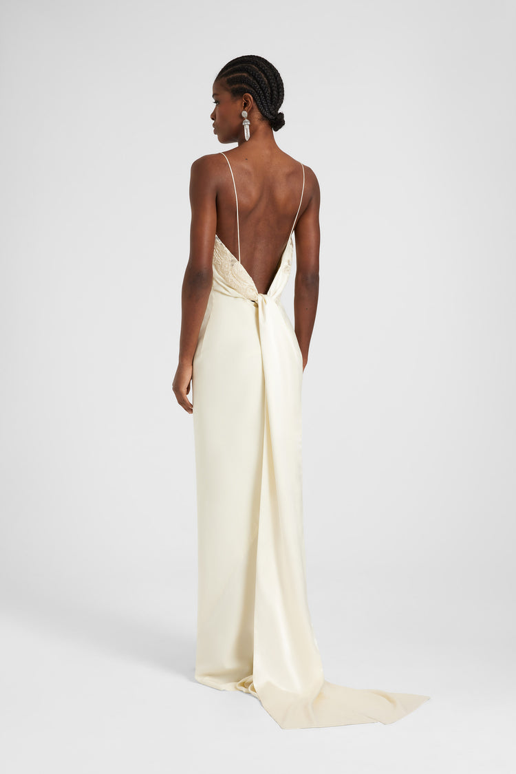 Abito lungo lingerie in satin di seta con dettagli in pizzo