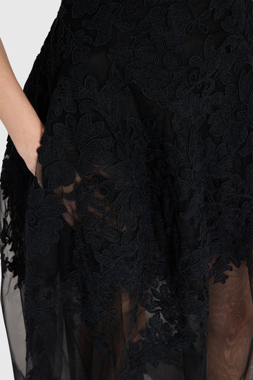 Bustier dress in tulle and rebrodé lace