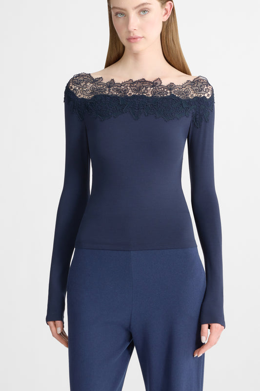 Haut en jersey crêpe avec dentelle macramé et empiècements en tulle découpé