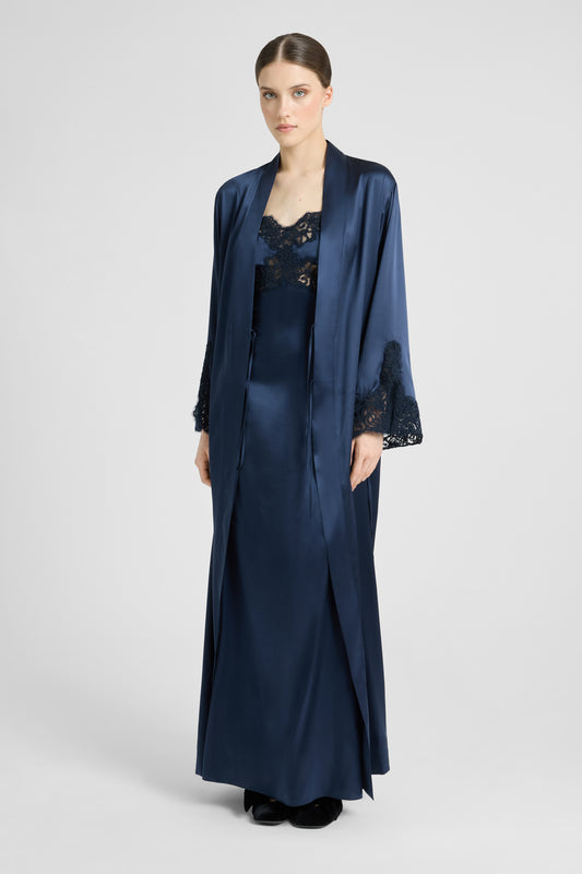 Stretch silk kimono with rebrode lace