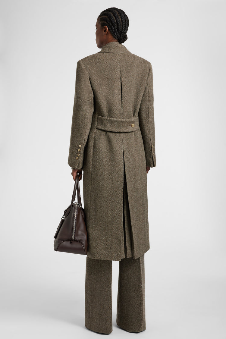 Tailored coat in a virgin wool, silk, and cashmere blend with resca pattern