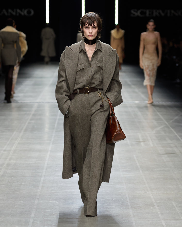 Tailored coat in a virgin wool, silk, and cashmere blend with resca pattern
