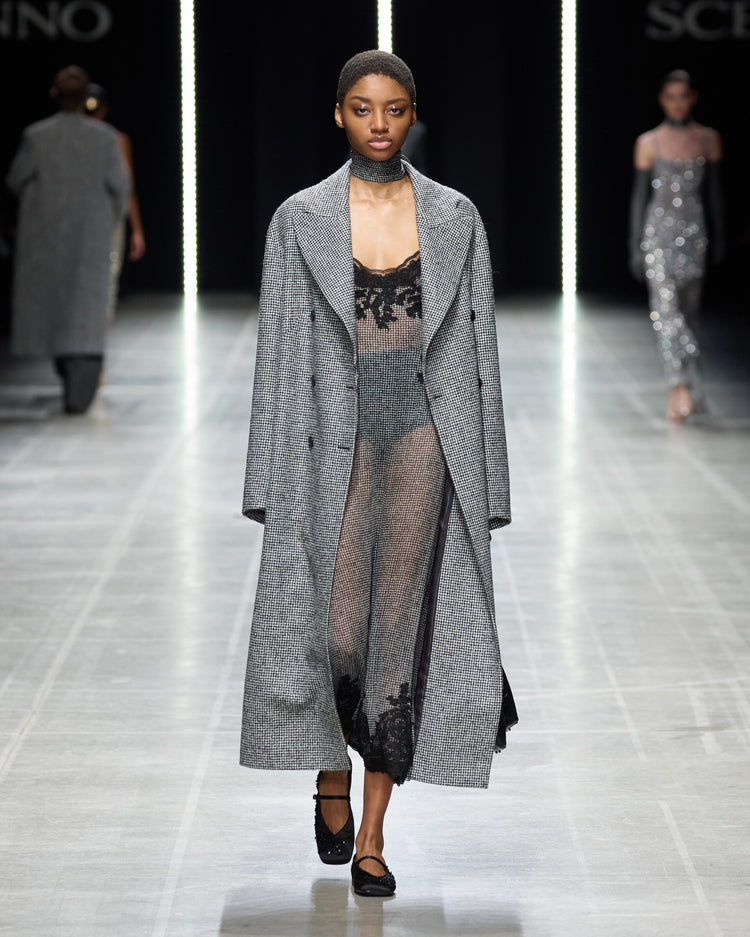 Cappotto oversize doppiopetto in misto lana jacquard pied de poule