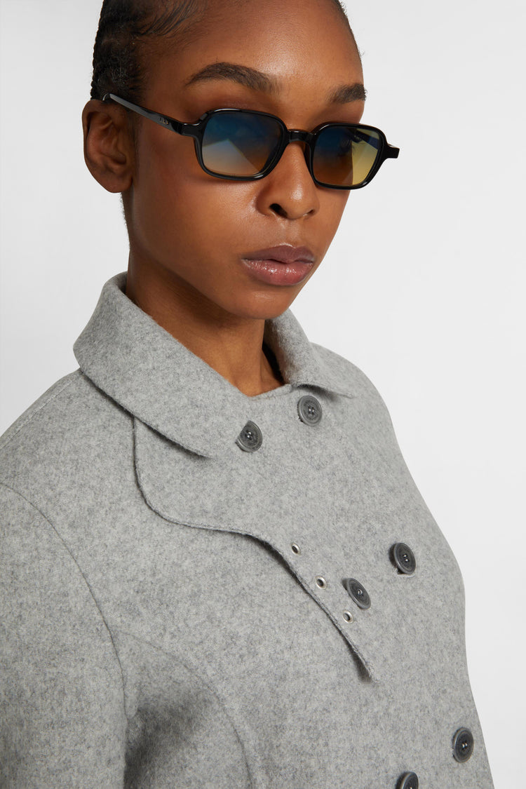 Short double-breasted coat in virgin wool blend with adjustable collar
