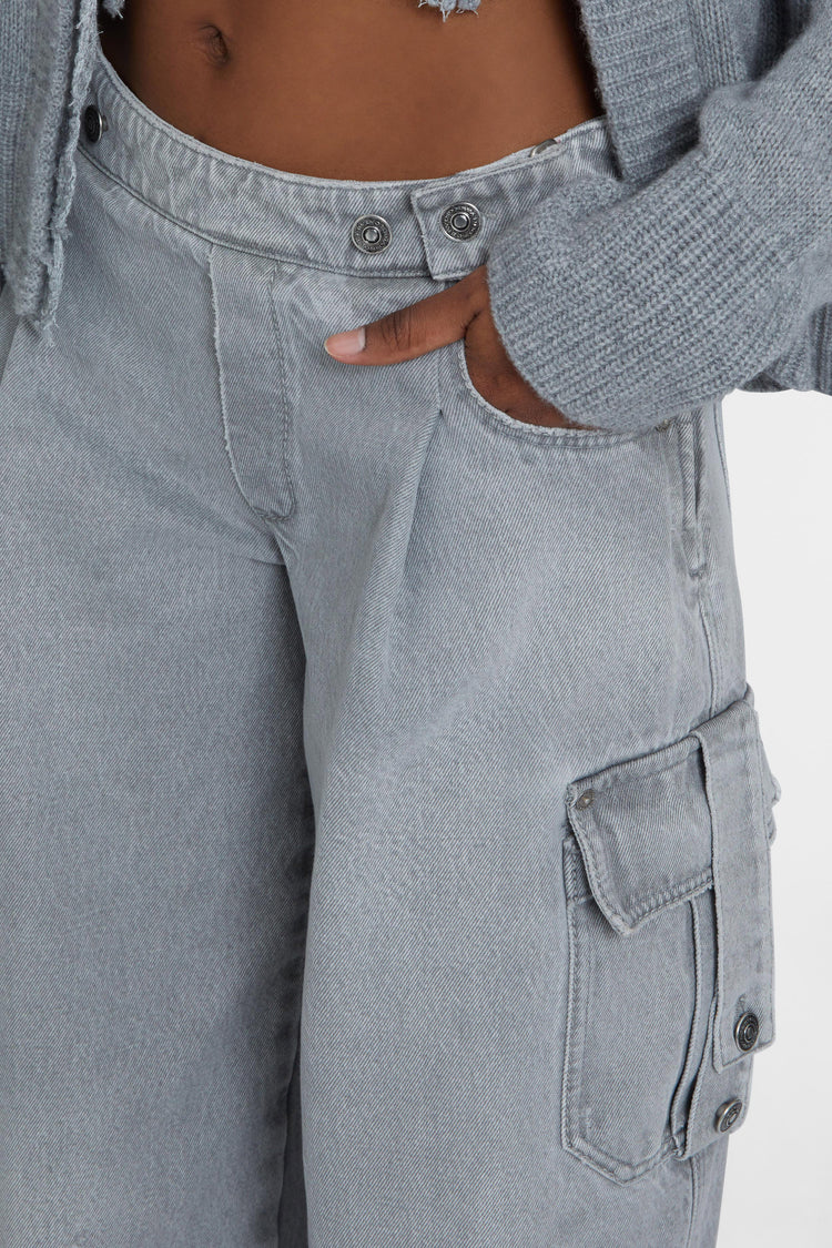 Low-rise cargo palazzo jeans in grey