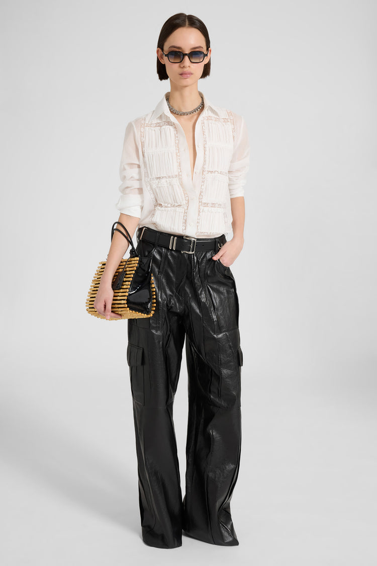 Poplin shirt with pleating and Valencienne lace