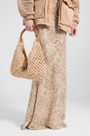 Sac hobo en tresse de cuir suédé color amande avec anse bamboo