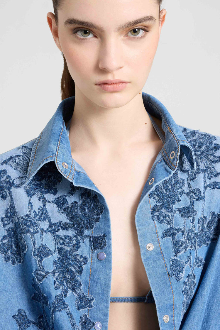 Camicia in denim di cotone con ricamo floreale