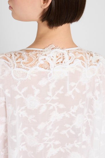 Kaftano in voile di puro cotone con ricamo floreale all over