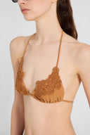 Bikini a triangolo in dainetto elasticizzato con pizzo tono su tono