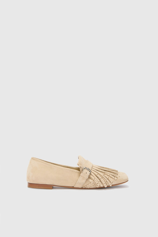 Suede College loafer with fringes and daisy buckle