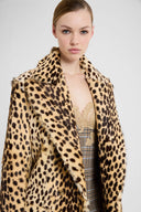 Manteau croisé en peau de chevreau Kid imprimée léopard