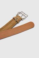 Cintura in pelle scamosciata beige terra con dettagli broguing