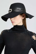 Wide-Brim Hat in Pure Virgin Wool Cloth