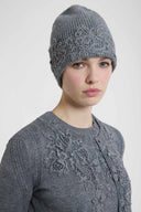 Cappello in Maglia Misto Cashmere con Pizzo Rebrodé sulla Balza